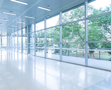 emergency glass repair in Lakeside, FL